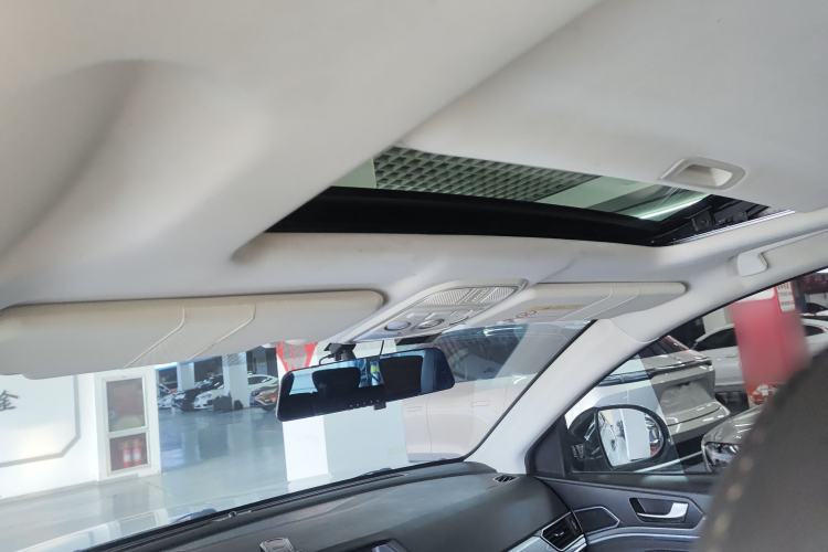 Used Haval H6 2019 Sport Edition 1.5T Automatic Two-Wheel Drive Elite Model China VI Headliner