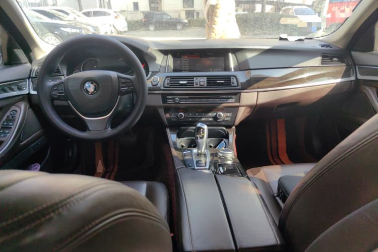 Used BMW 5 Series 2014 525Li Luxury Design Package
