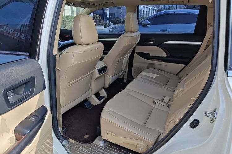 Used Toyota Highlander 2015 2.0T Two-Wheel Drive Luxury Edition 7 Seats