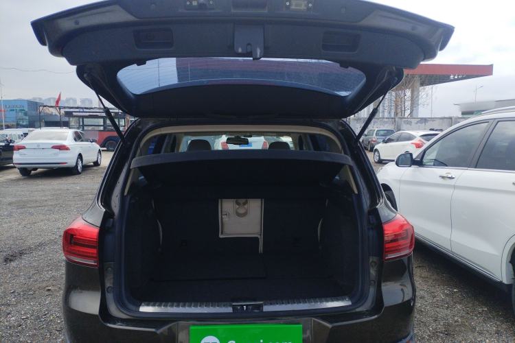 Used Volkswagen Tiguan L 2015 1.8TSI Manual Two-Wheel Drive Fashion Edition