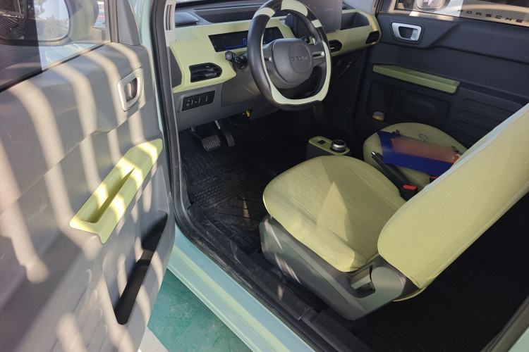 Used Geely Galaxy Panda 2024 Panda Mini 200km Endurance Bear
