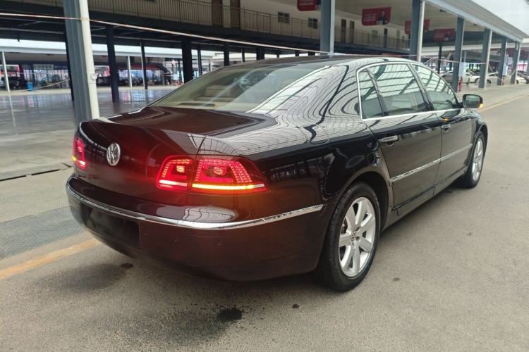 Used Volkswagen Phaeton 2014 3.0L Business Model Rear Right 45 Deg