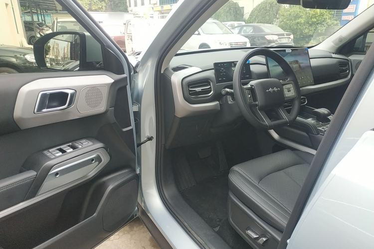 Used Formula Leopard Titanium 3 2025 501 km Range Rear-Wheel Drive Intelligent Driving Max Edition Interior 3