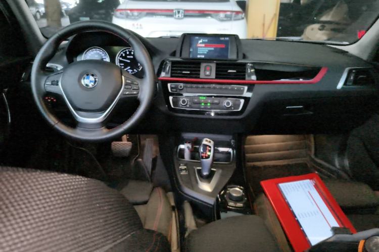 Used BMW 1 Series 2018 118i Sport Design Package
