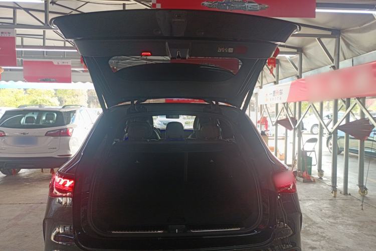 Used Mercedes-Benz EQE SUV 2024 500 4MATIC Luxury Edition Trunk