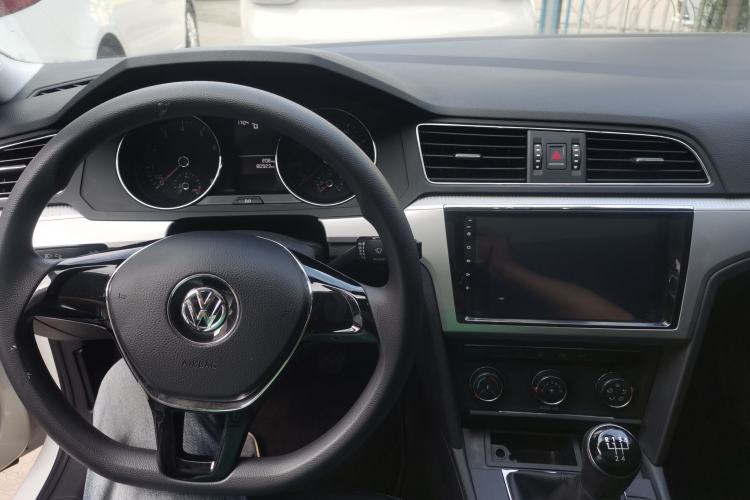 Used Volkswagen Lamando 2017 230TSI Manual Trend Edition

