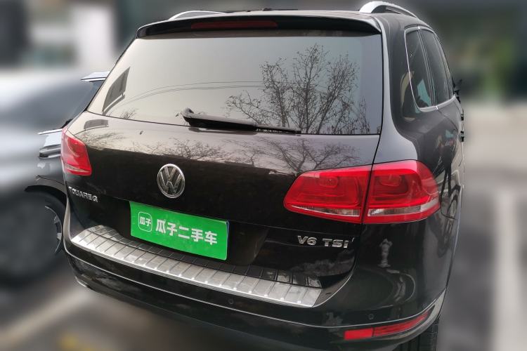 Used Volkswagen Touareg 2011 3.0 TSI Standard Version Rear