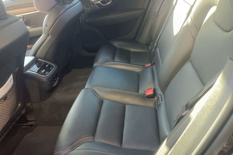 Used Volvo V90 2017 Cross Country T5 AWD Prestige Edition
