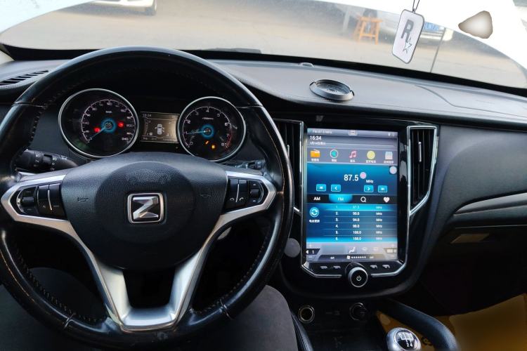 Used Zotye SR7 2016 1.5T Manual Cube Heart Edition China IV Standard
