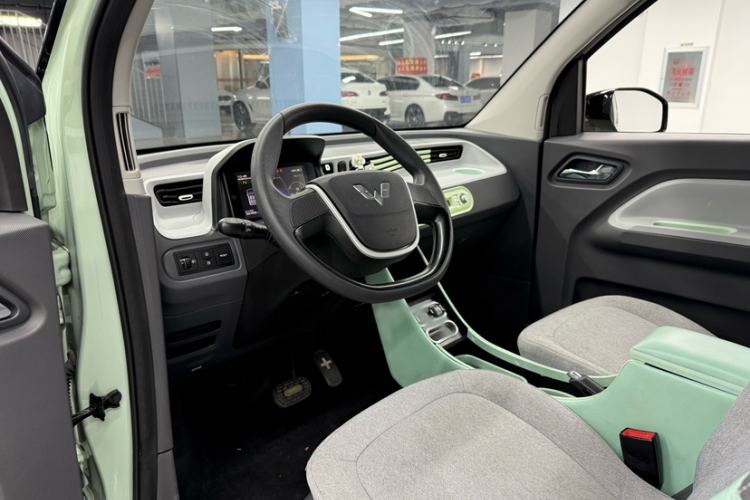 Used Wuling Hongguang MINIEV 2022 Macaron Fashion Model Lithium Iron Phosphate Steering Wheel