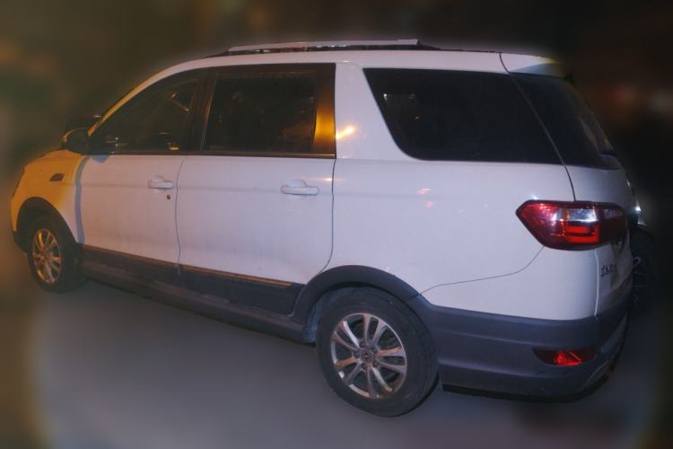 Used Dongfeng Fengon 370 2016 1.5L Manual Luxury 7-Seater
