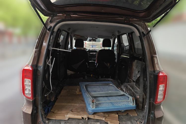 Used Wuling Hongguang 2019 1.5L S Basic Version China VI Standard LAR
