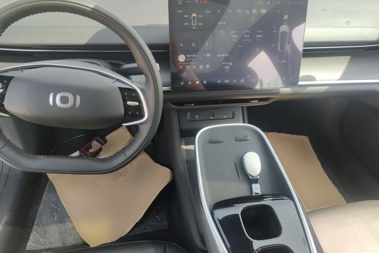 Used CHANGAN NEVO A07 2025 Blue Whale Pure Electric Version 525 Luxury Model Center Console