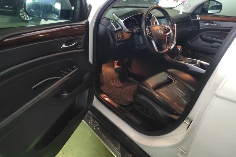 Used Cadillac SRX 2014 3.0L Elite Model
