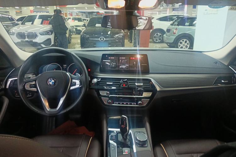 Used BMW 5 Series 2019 530Li Luxury Edition Premium Package
