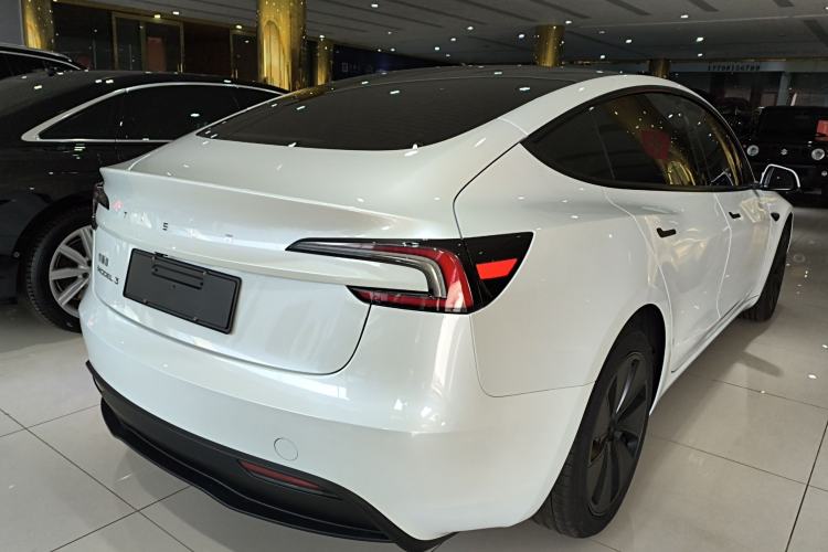 Used Tesla Model 3 2025 Rear-Wheel-Drive Version
