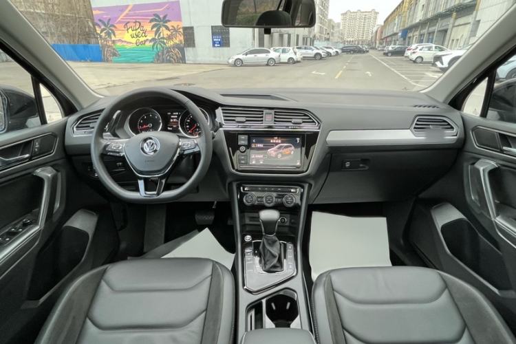 Used Volkswagen Tiguan L 2019 330TSI Automatic Two-Wheel Drive Panoramic Comfort Edition China V Standard