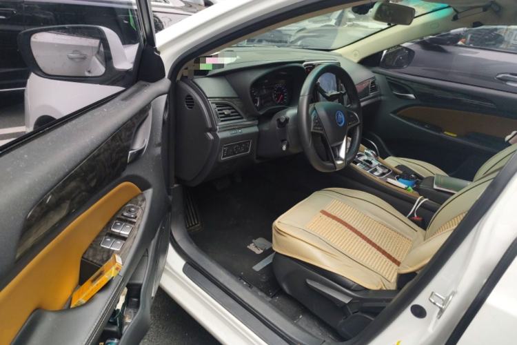 Used BYD Qin New Energy 2017 1.5T Luxury Model Driver Seat