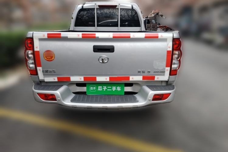 Used Great Wall Wingle 5 2017 2.0T European Version Diesel Two-Wheel Drive Advanced Large Double-Cab GW4D20E