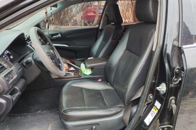 Used Toyota Camry 2016 2.0G 10th Anniversary Leading Edition
