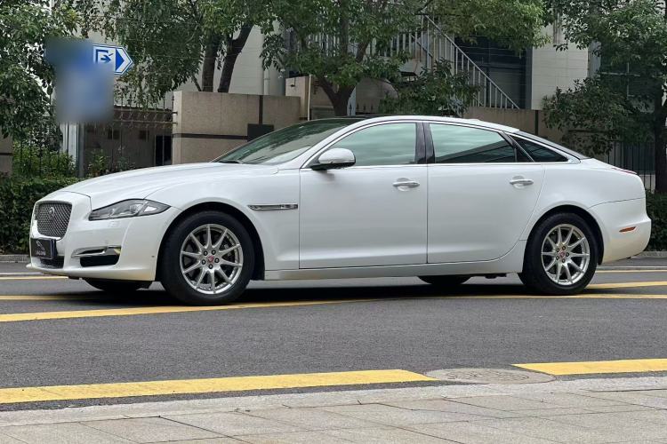 Used Jaguar XJ 2016 XJL 2.0T Two-Wheel-Drive Elegant Business Edition