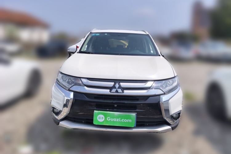 Used Mitsubishi Outlander 2018 2.0L Two-Wheel Drive Glory Edition 5 Seats
