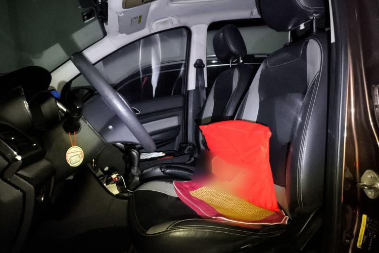 Used HYOSOW H3 2015 1.5L manual luxury version
