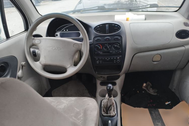 Used Chery QQ3 2012 Fashion Edition 1.0L Manual Champion Version
