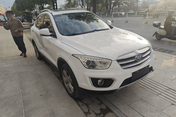 Used Bestune X80 2015 2.0L automatic comfort version
