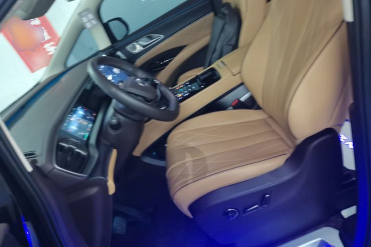 Used Denza D9 2024 DM-i 980 Four-Wheel Drive Flagship Model Left Front Seat