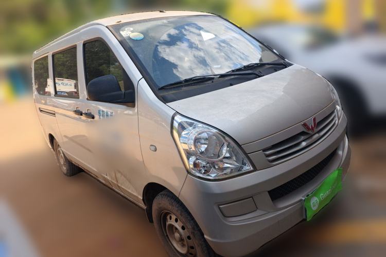 Used Wuling Rongguang S 2023 1.5L Base Version 5/7 Seats Front Right 45 Deg