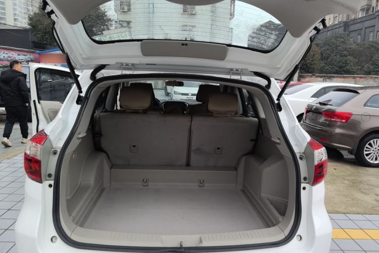 Used Venucia T70 2016 1.6L Manual Ruixing Edition