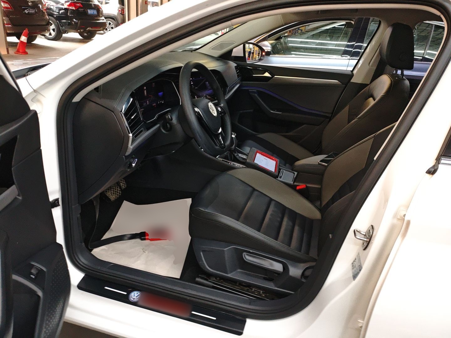 Interior delantero
