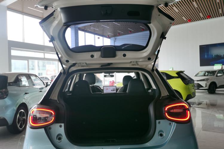 Used Dongfeng NAMMI 01 2024 430 Plus Smart+ Trunk