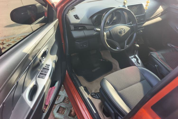 Used Toyota YARiS L Zhi Xuan 2015 1.5G Automatic Orange Limited Edition
