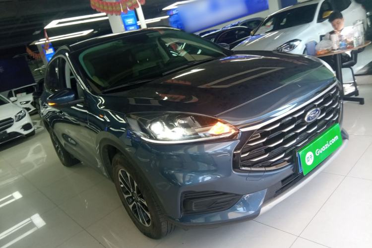 Used Ford Escape 2020 EcoBoost 245 Two-Wheel-Drive Comfort Edition Front Right 45 Deg