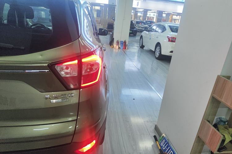 Used Ford Kuga 2017 EcoBoost 180 Two-Wheel-Drive Platinum Edition