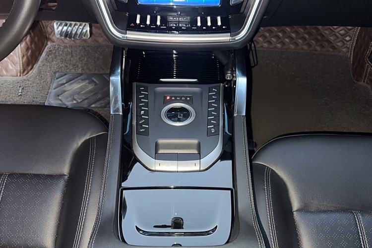 Used Zotye T800 2018 2.0T Automatic Luxury Connected 7-Seater