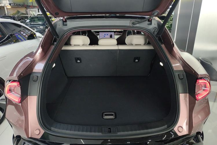 Used Xiaomi Auto YU7 2025 Ultra-Long Range High-Performance All-Wheel-Drive Max Edition