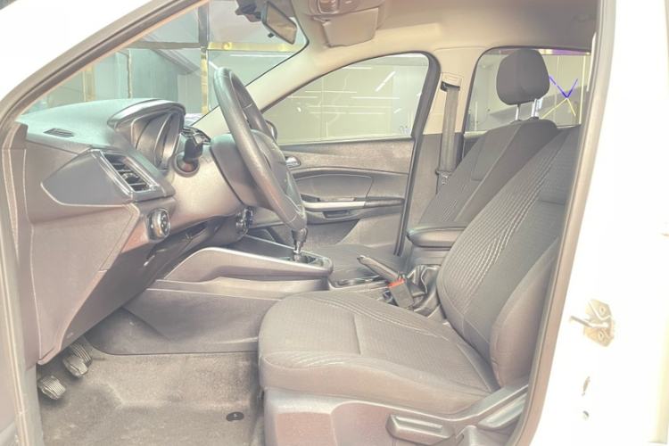 Used Ford Escort 2019 Revised Version 1.5L Manual "Quality Enjoyment" Trim (Tire Pressure Monitoring) China VI Standard