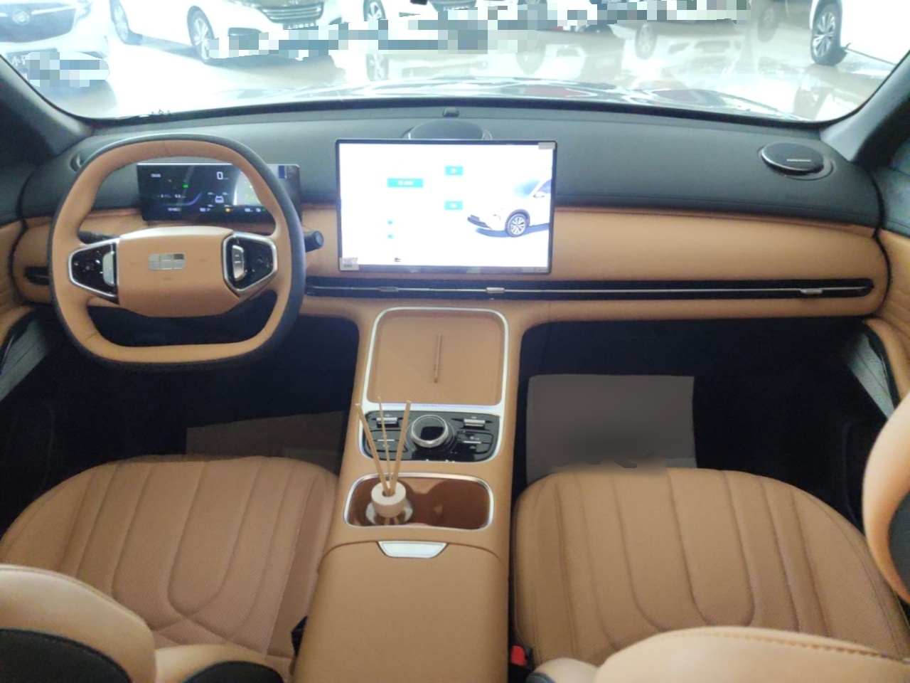 Geely Galaxy Xingjian 7 EM-i 2025 120km Launch+ Version — снимка 12