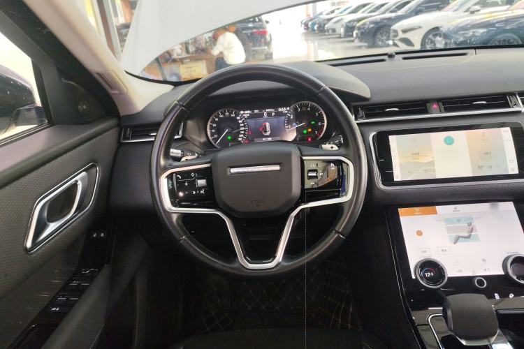 Used Land Rover Range Velar 2022 250 PS Steering Wheel