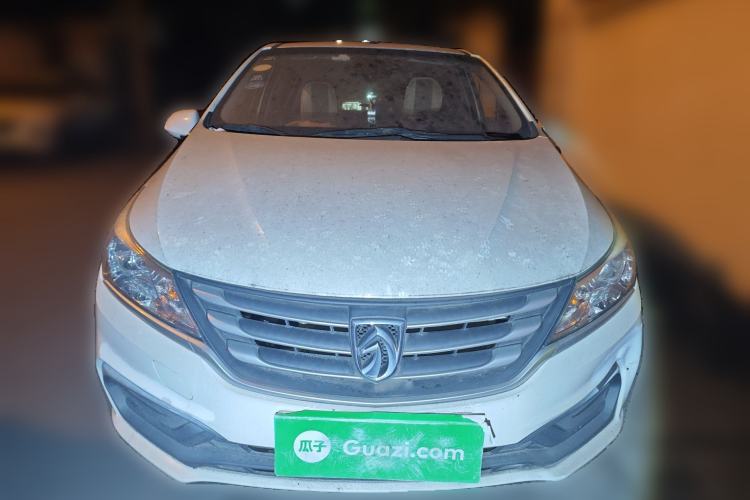 Used Baojun 310 2016 1.2L manual Comfort trim level