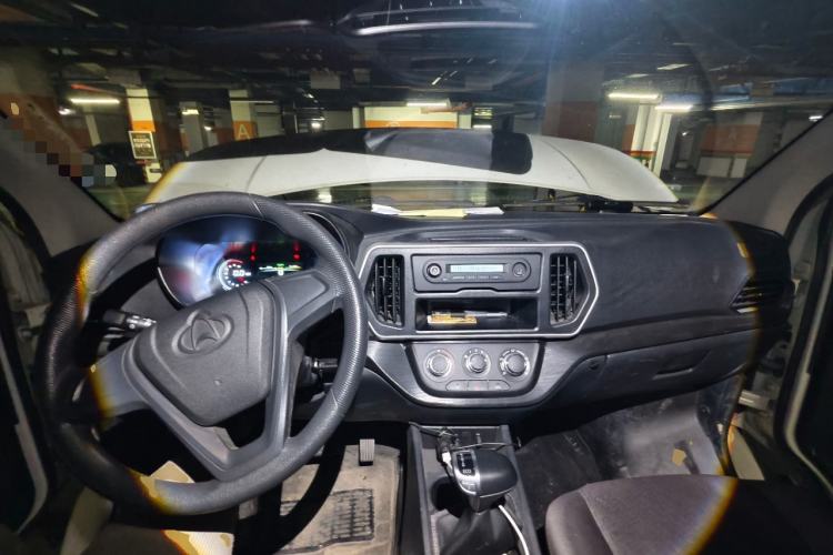 Used CHANGAN KAICHENG Ruixing EM60 2024 260 km Range Liftback Comfort Version 2 Seats 41.86 kWh Center Console