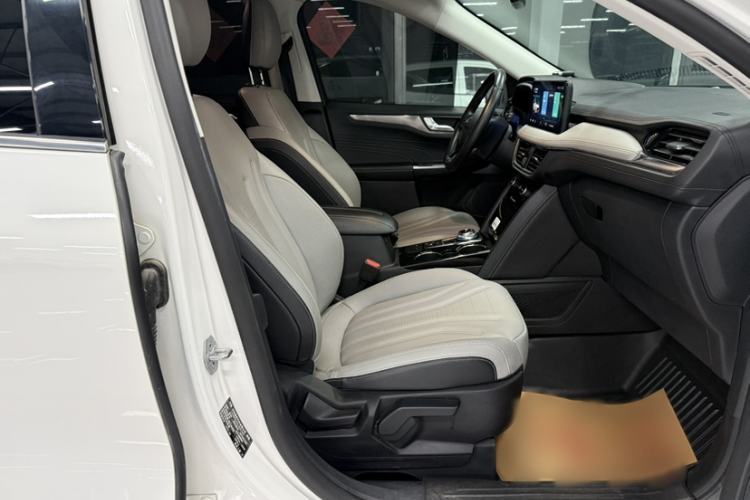 Used Ford Escape 2020 EcoBoost 245 Four-Wheel Drive Luxury Edition Interior 2