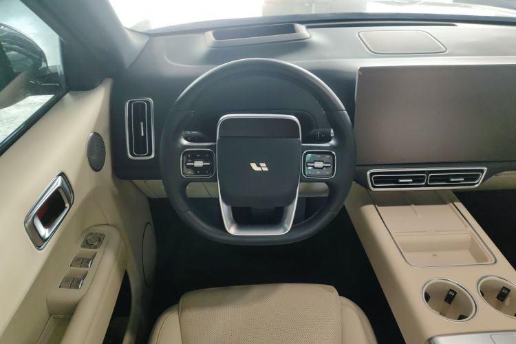 Used Li Auto L8 2023 Pro Model
