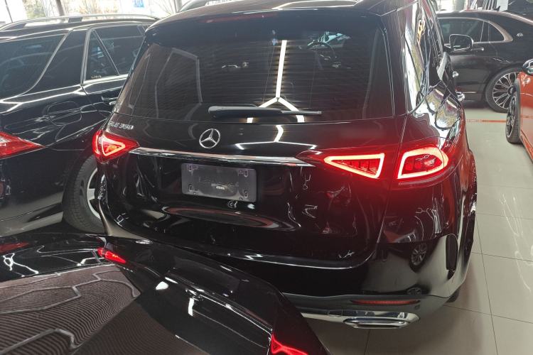 Used Mercedes-Benz GLE 2023 GLE 350 4MATIC Stylish Model
