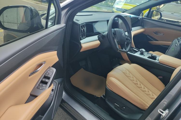 Used BYD Song L DM-i 2024 112 km Beyond Edition