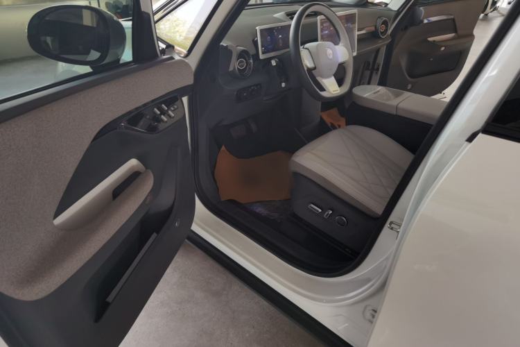 Used ARCFOX Kaola 2023 Parent-Child Edition Driver Seat