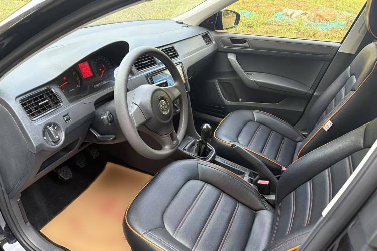 Used Volkswagen Santana 2015 1.4L Manual Fashion Edition Interior 2